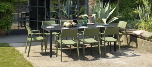 NARDI Rio 8 Seater Outdoor Dining Set with Trill Armchairs Special Offer